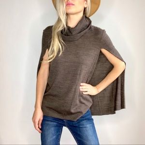 BB Dakota Brown Turtleneck Sweater Cape Tank Top M